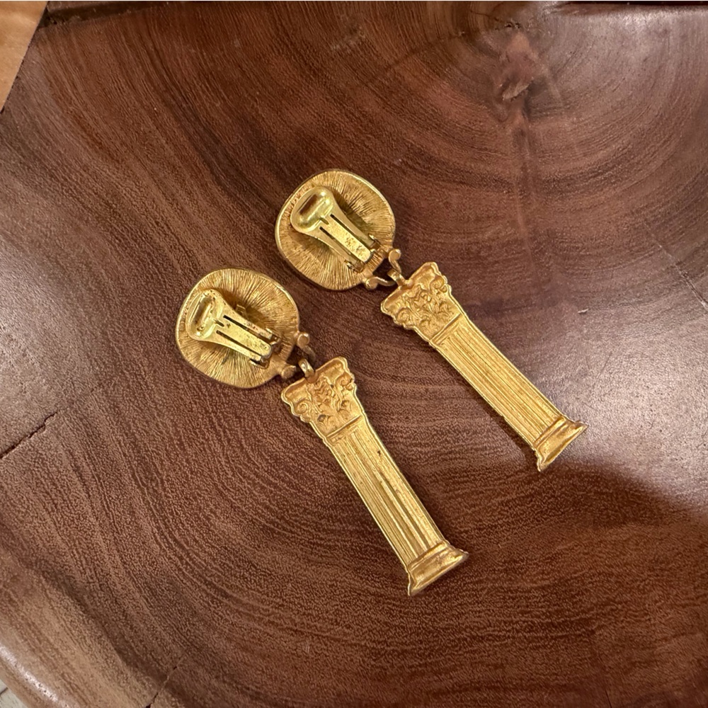 Vintage Statement Ben Amun Gold Earrings - Picture 4 of 5